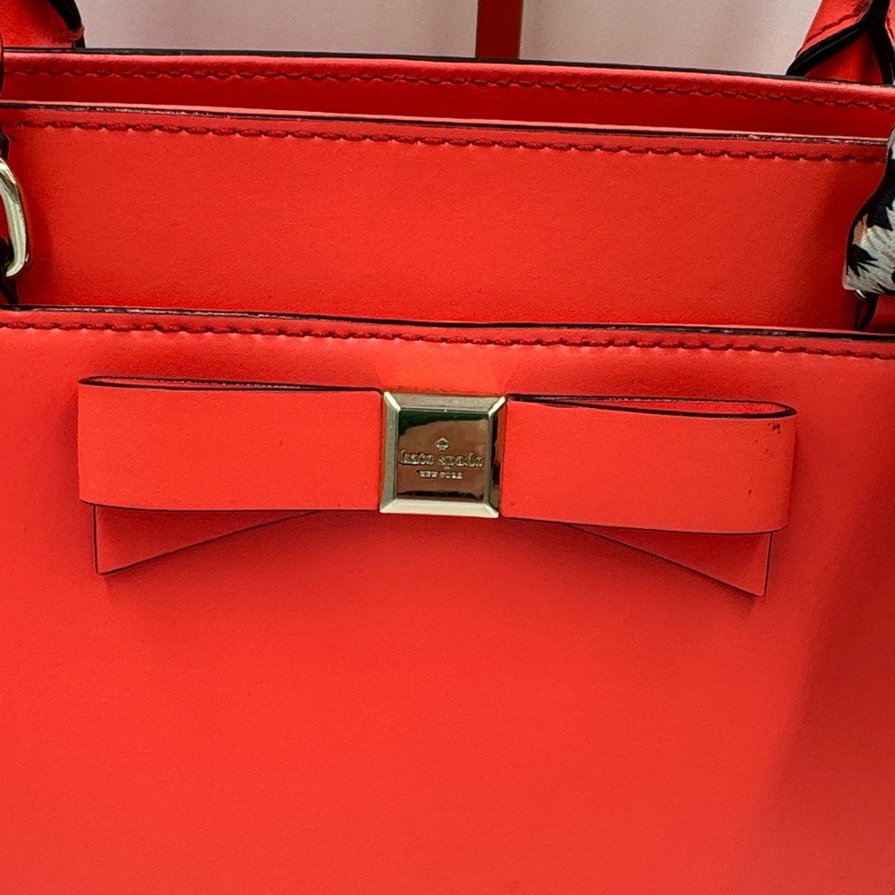 Kate Spade Vibrant Bright Pink Shoulder Bag - Picture 2 of 10